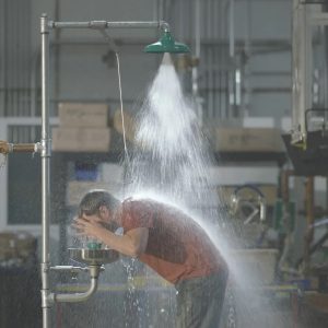 Bồn Rửa Mắt và Tắm Khẩn Cấp