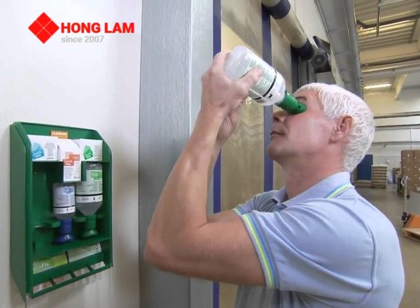 Chai rửa mắt khẩn cấp Plum 4604