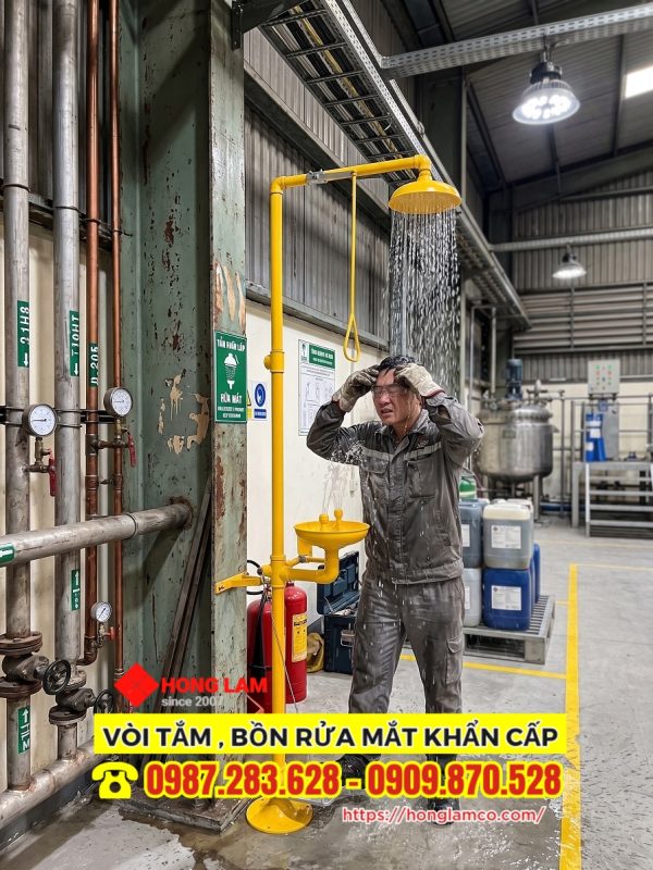 Ứng dụng của bồn rửa mắt và tắm khẩn cấp UK306