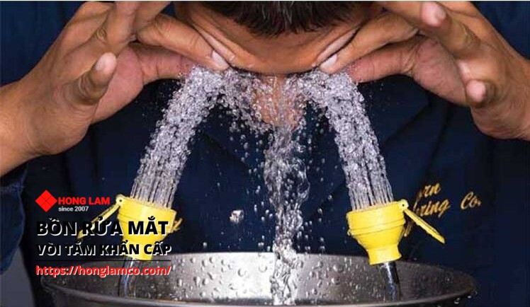 Cung cấp và lắp đặt cây tắm khẩn cấp kèm vòi rửa mắt tại Tphcm